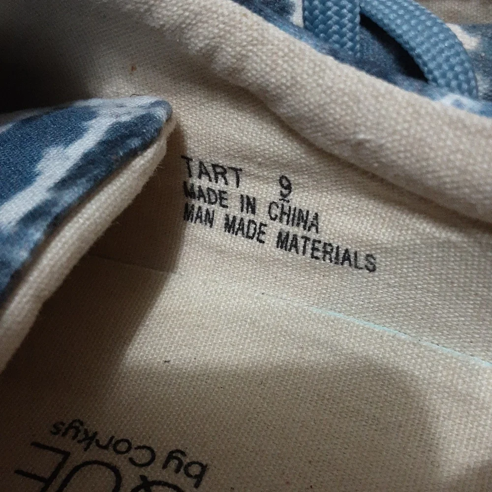 BOUTIQUE By Corkys Tart Blue/White Tie Dye Lace Up Women‎ 9